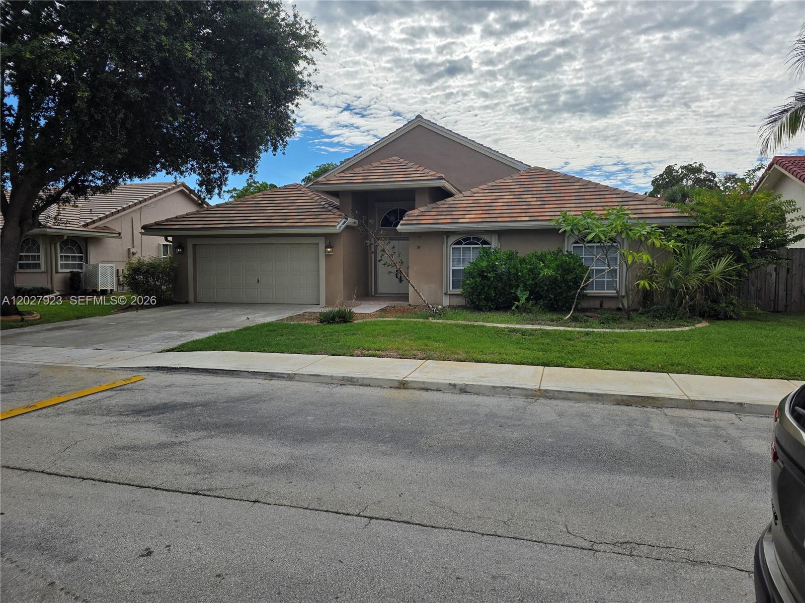 701 SW 93rd Avenue, Pembroke Pines, FL 33025, Pembroke Pines