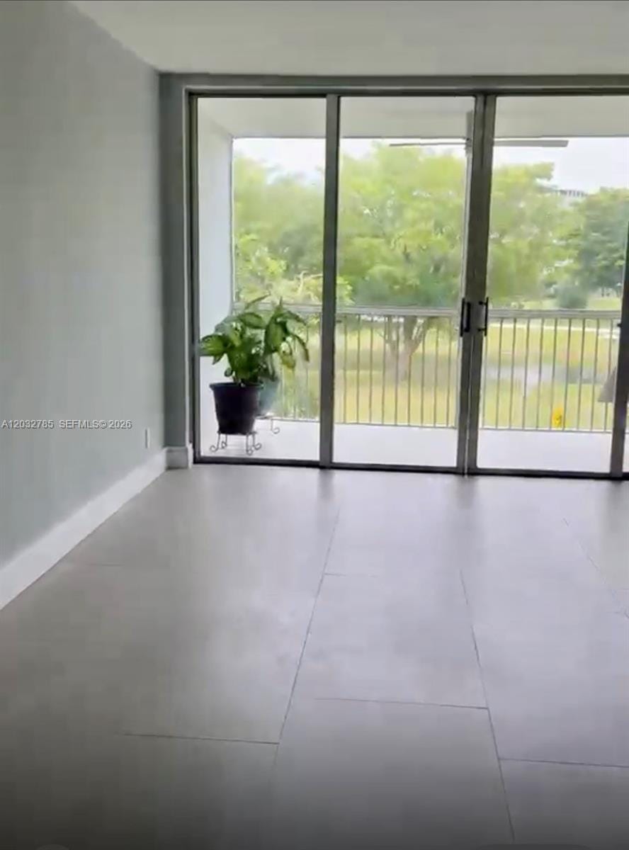 2940 N Course Drive 311 — photo 7