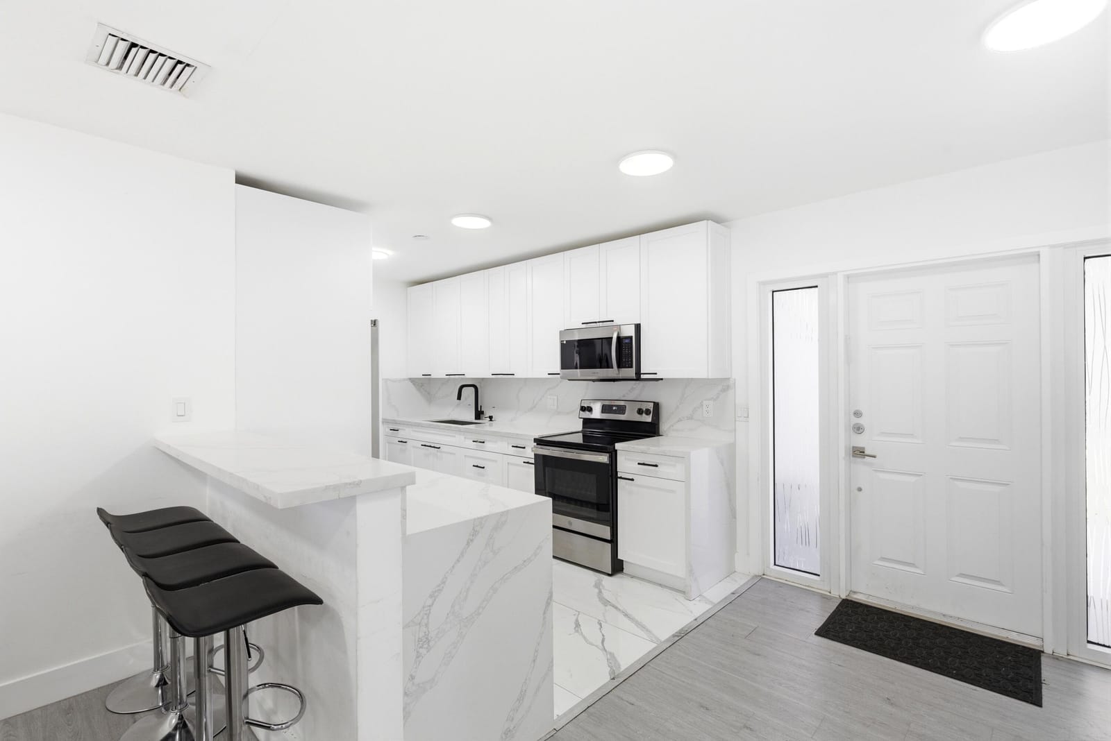 6444 Oak Street — photo 6