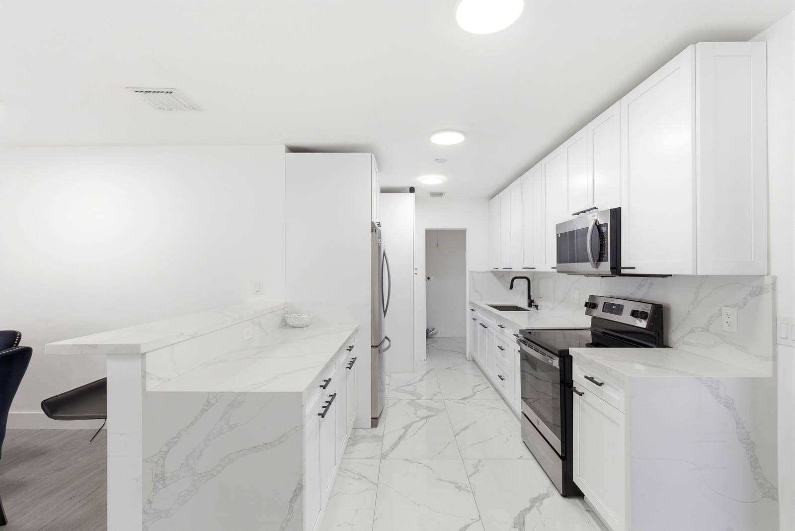 6444 Oak Street — photo 7