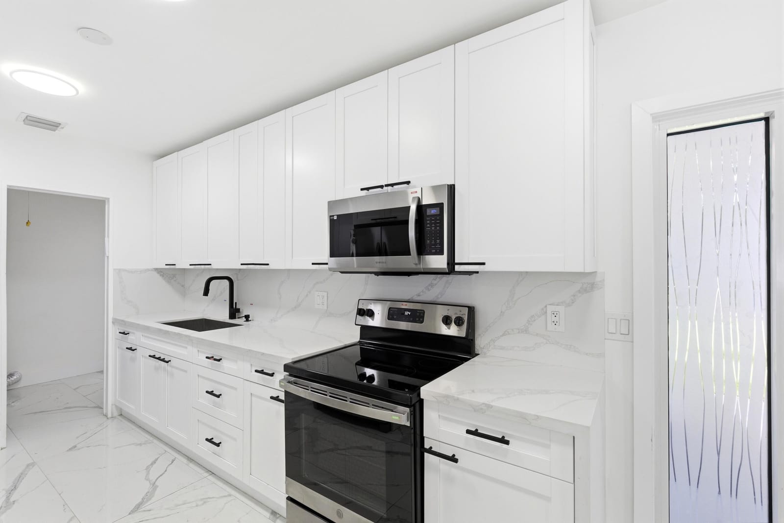 6444 Oak Street — photo 8
