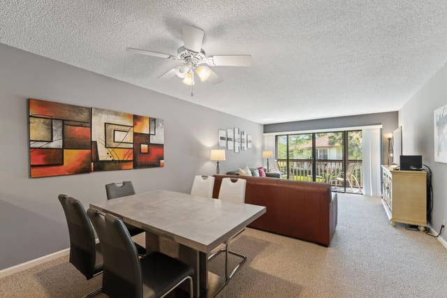 433 Brackenwood Lane N, sold in Golf Villas Condo, Palm Beach Gardens, FL