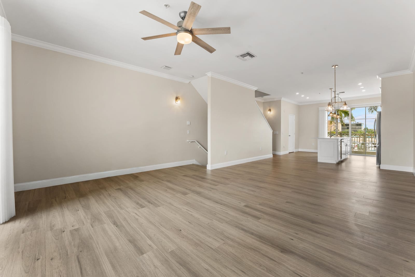 643 Casa Loma Boulevard — photo 6
