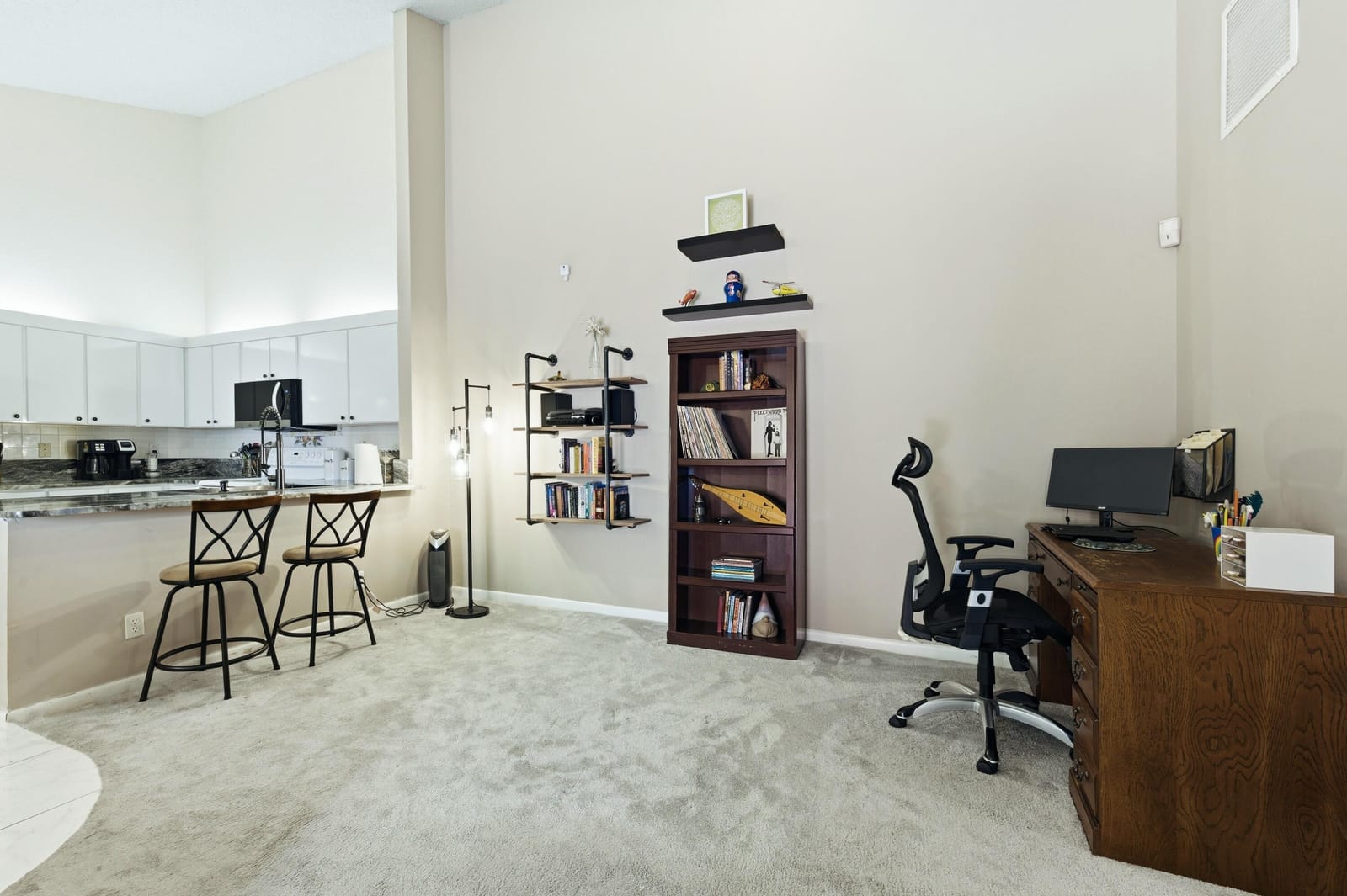 4353 Woodstock Drive B — photo 11