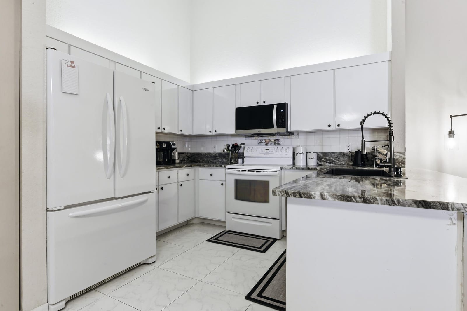 4353 Woodstock Drive B — photo 4