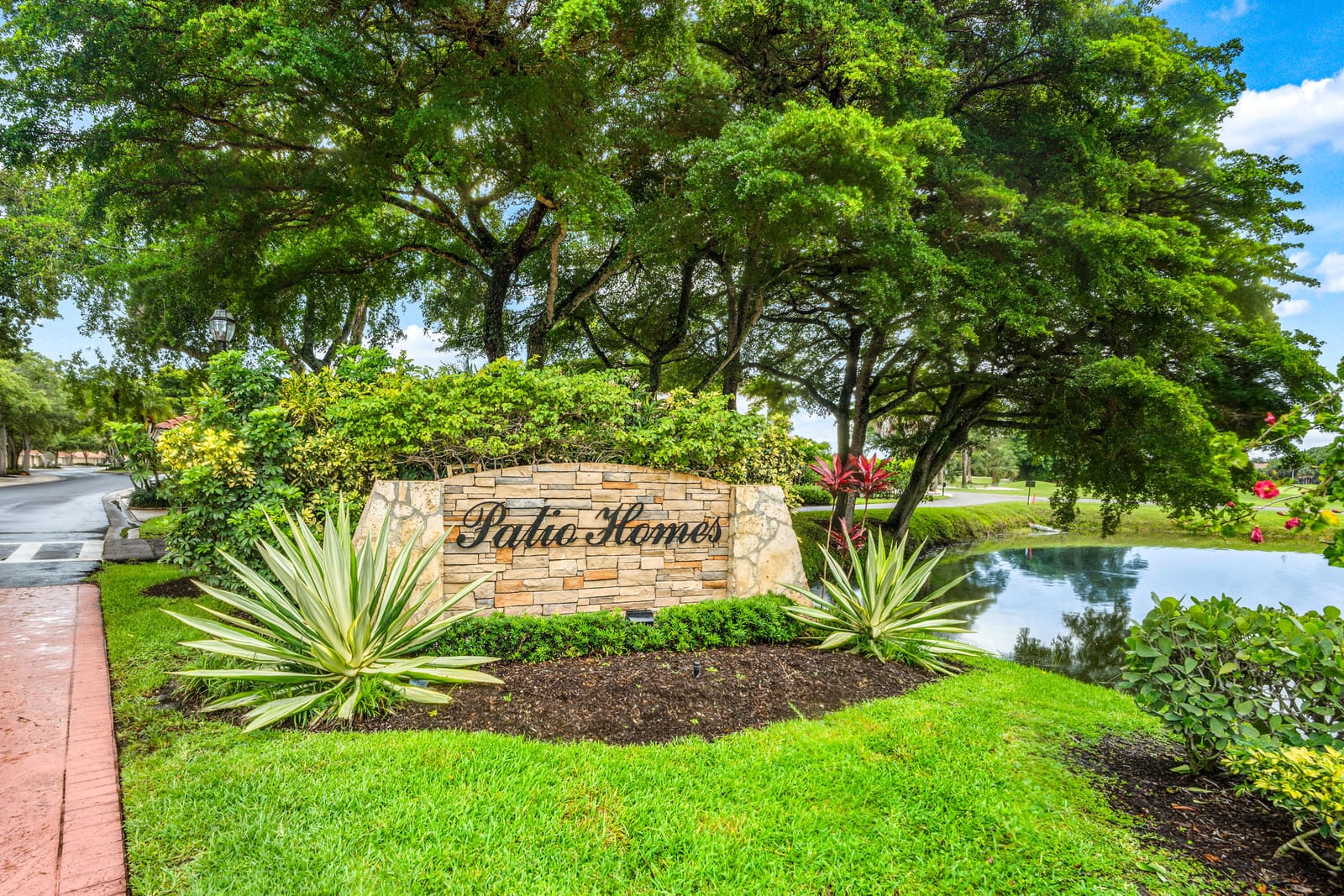 301 Old Meadow Way, Palm Beach Gardens, FL 33418 photo 2