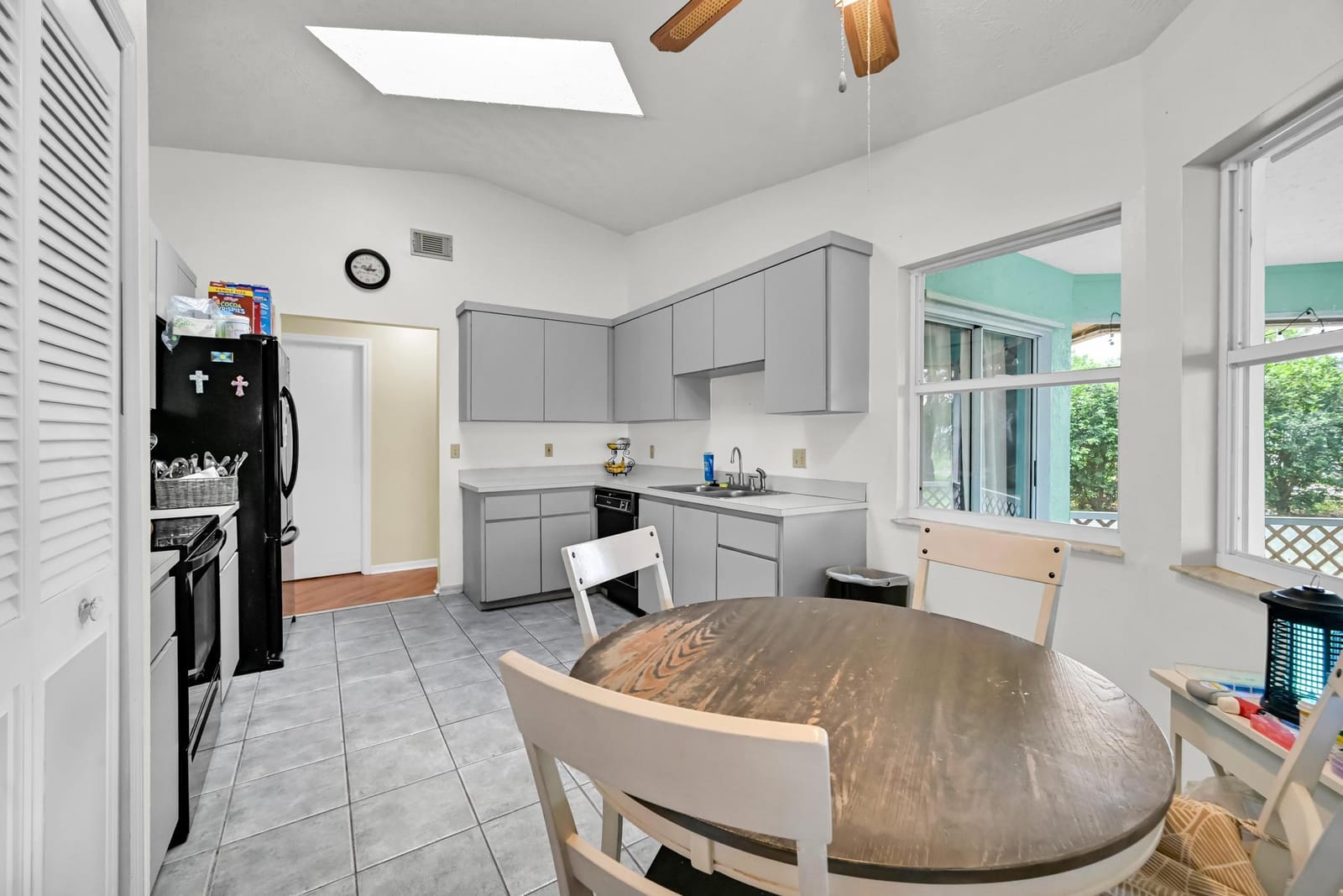 2265 SE Carnation Avenue — photo 5