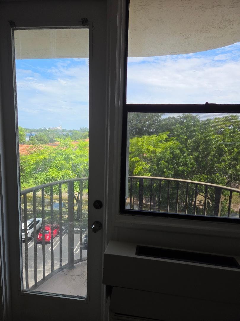 2701 Riverside Drive Apt 516 — photo 4