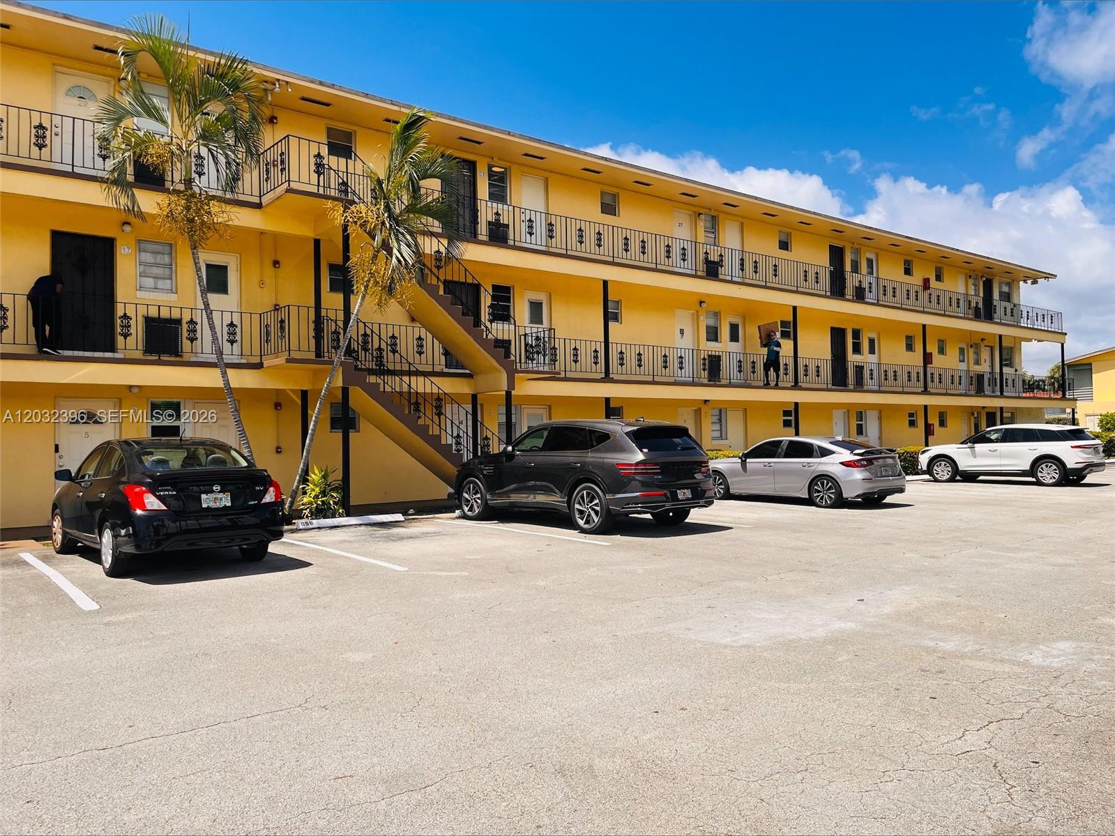 2880 NE 203rd Street 28B, Aventura, FL 33180, Aventura