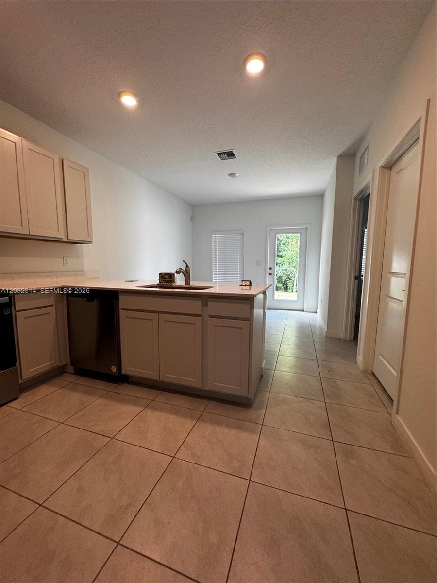 4860 Dillion Street 4860 — photo 11