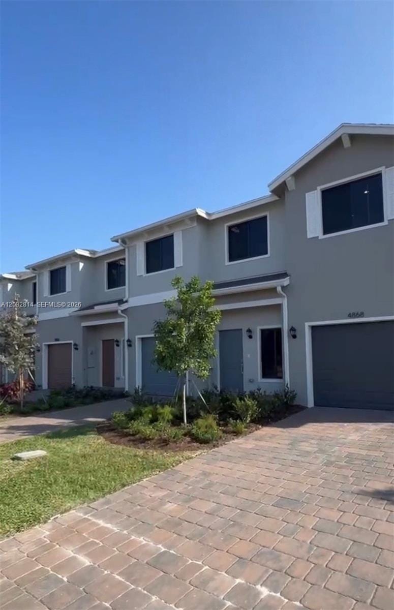 4860 Dillion Street 4860 — photo 3