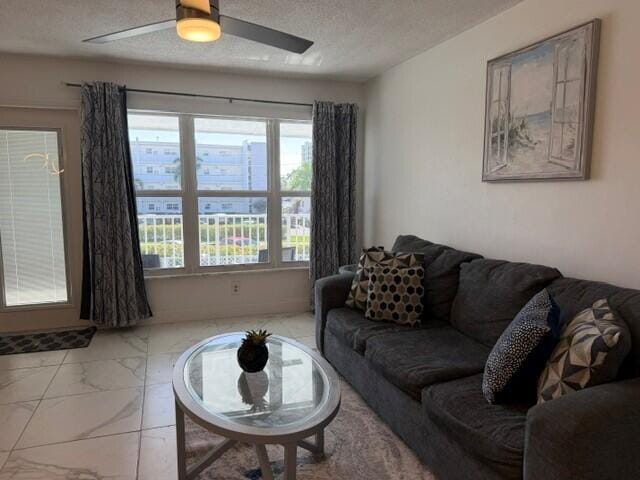1110 N Riverside Drive 25 — photo 10