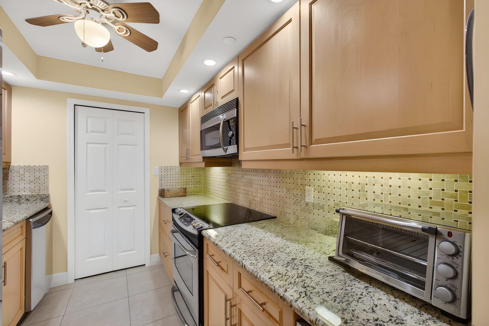 3000 N Ocean Drive 31 B, Singer Island, FL 33404 photo 2