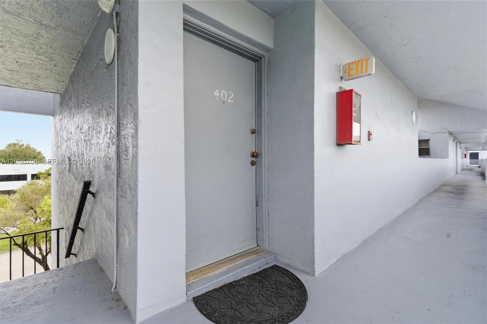 210 Fontainebleau Boulevard 402, Miami, FL 33172, Miami