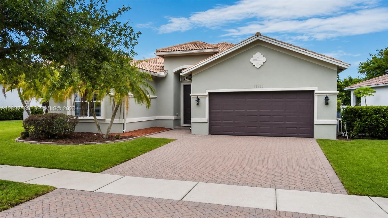 19301 Seneca Avenue, Weston, FL 33332, Weston