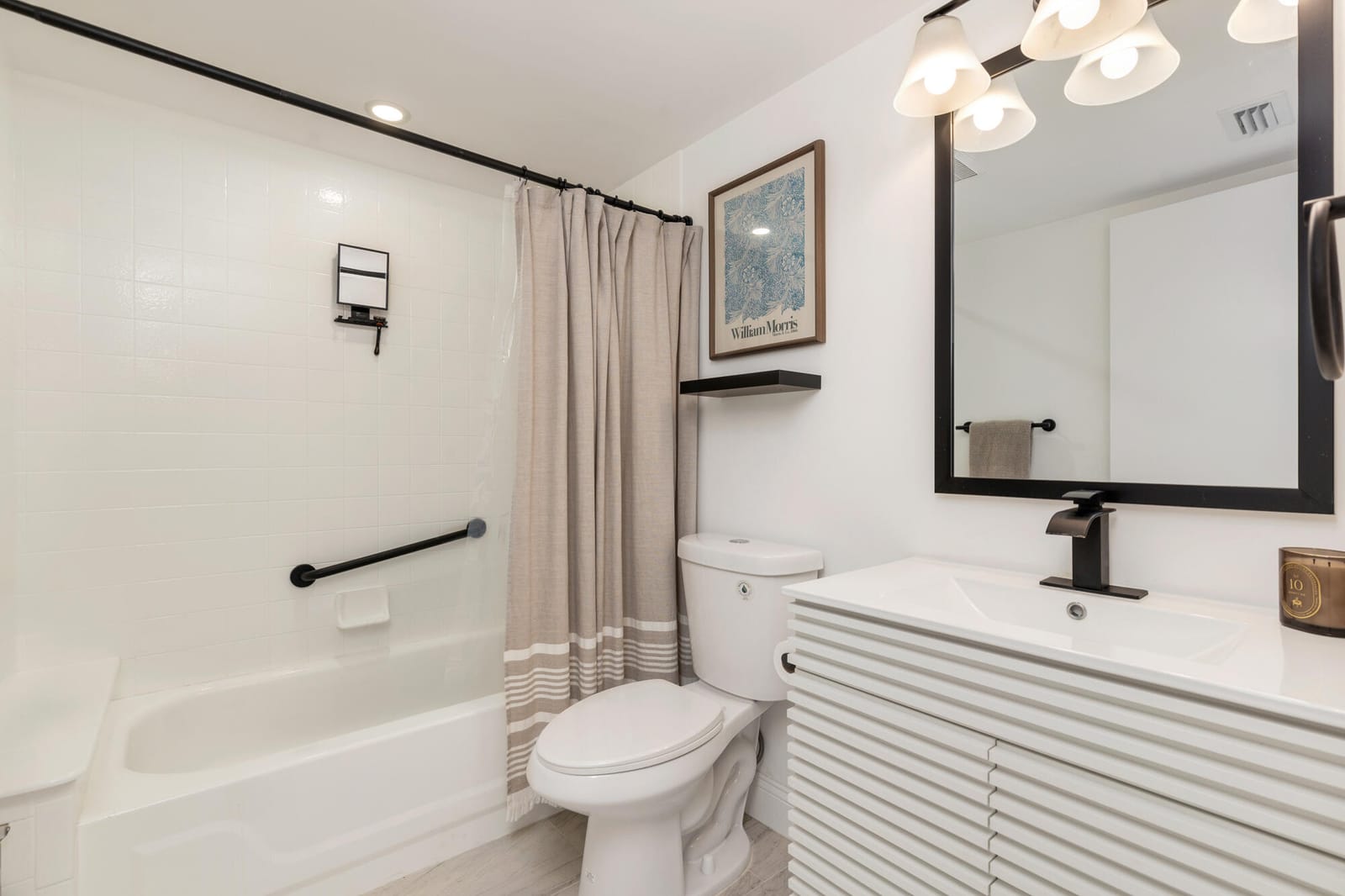 1008 Green Pine Boulevard H3, West Palm Beach, FL 33409 photo 13