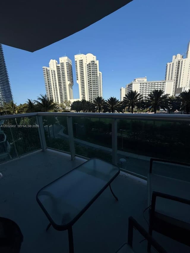 19370 Collins Avenue 423, Sunny Isles Beach, FL 33160