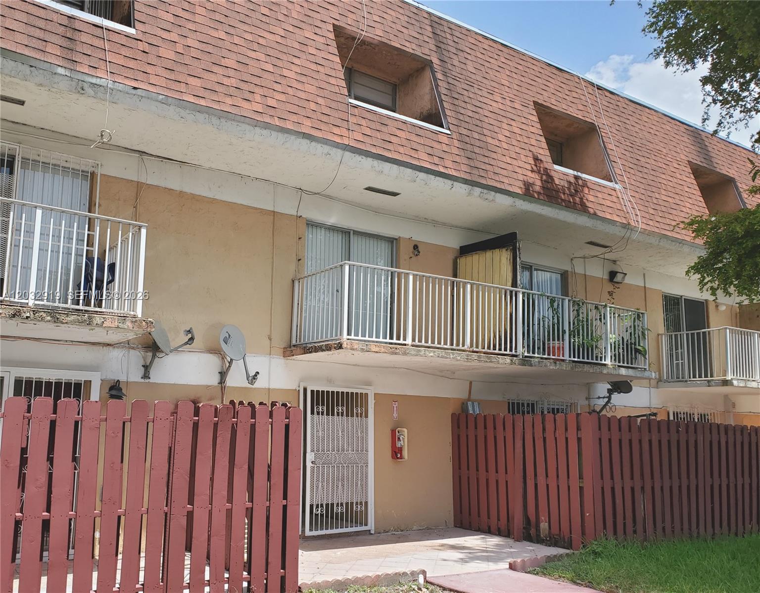 250 NW 107th Avenue 106, Miami, FL 33172, Miami