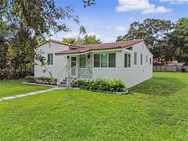 436 Lark Avenue n/a, Miami Springs, FL 33166