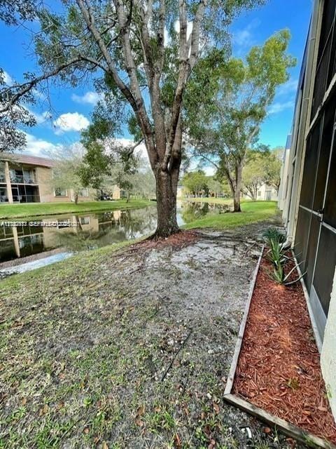 183 Lakeview Drive 103 — photo 2