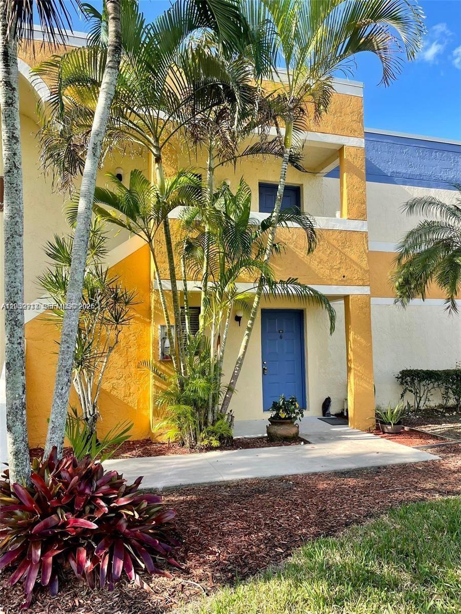 183 Lakeview Drive 103, Weston, FL 33326, Weston
