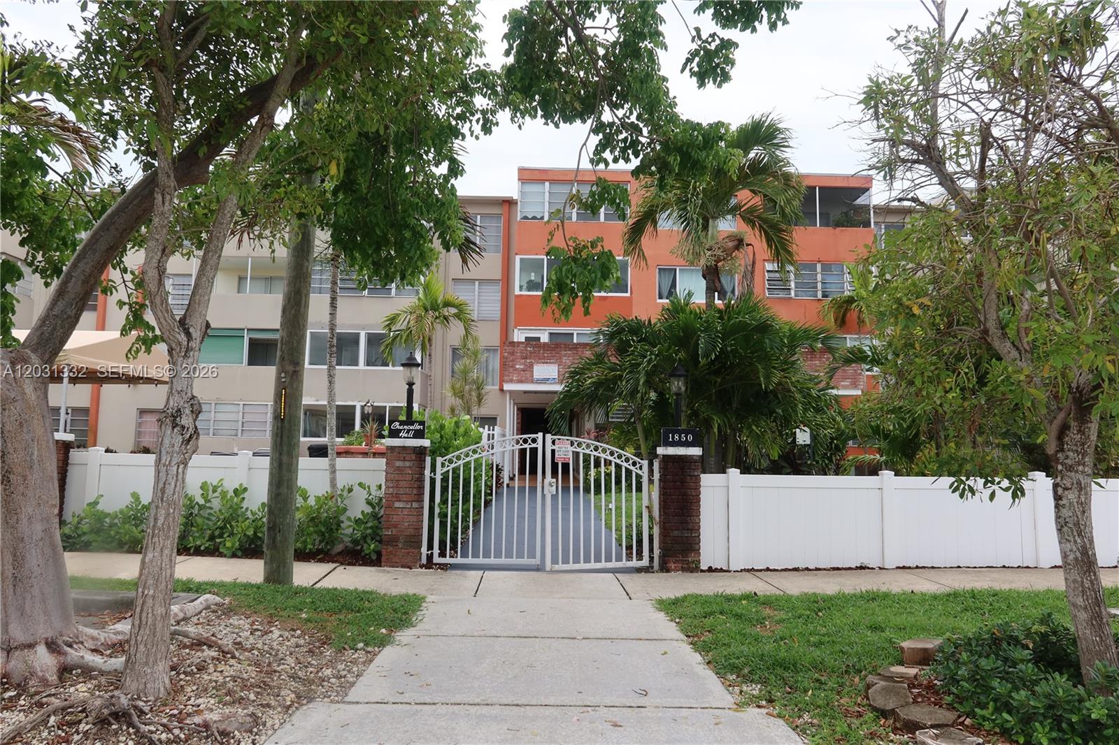 1850 NE 169th Street 312, North Miami Beach, FL 33162, North Miami Beach
