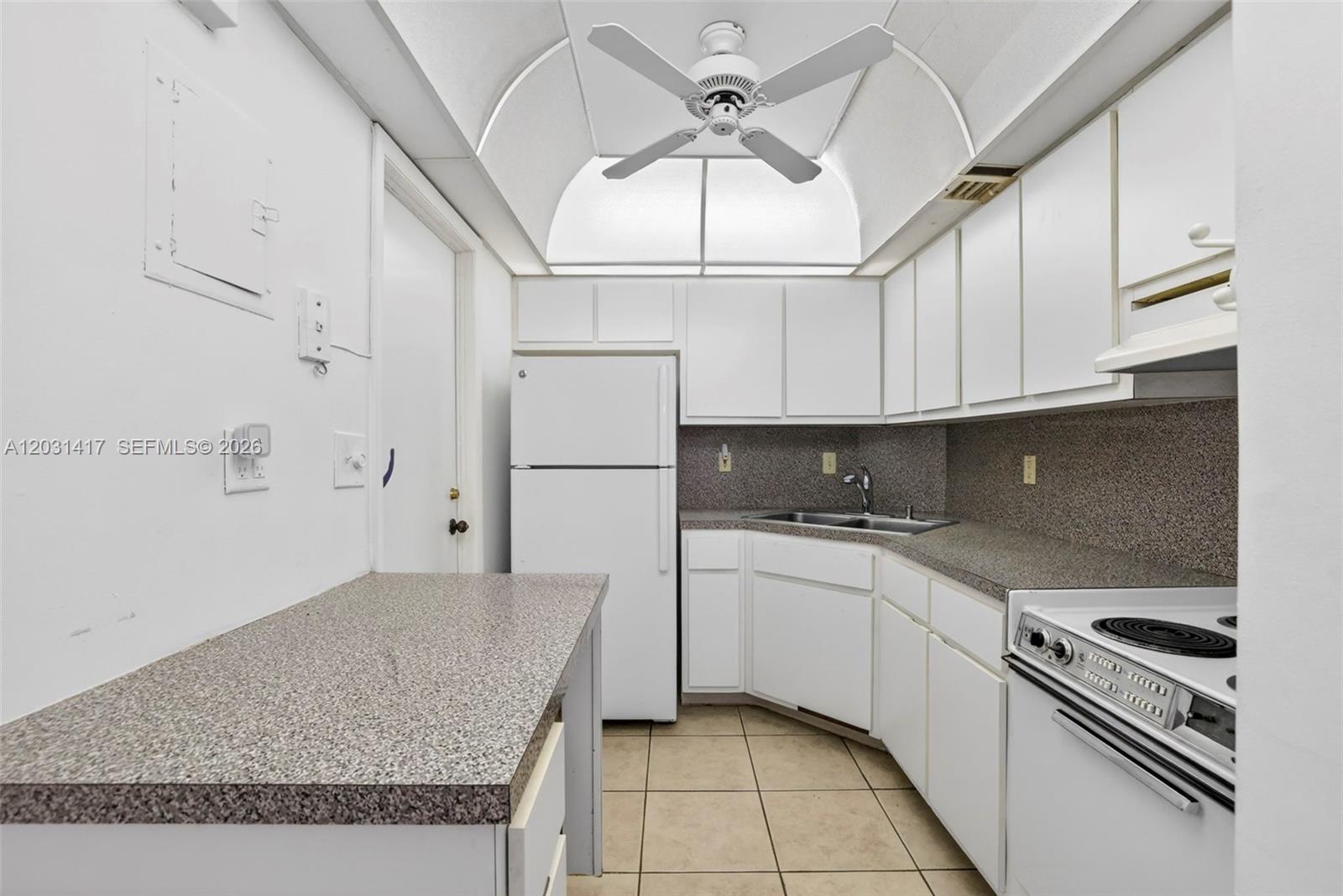 649 W Oakland Park Boulevard 105A, Oakland Park, FL 33311 photo 21