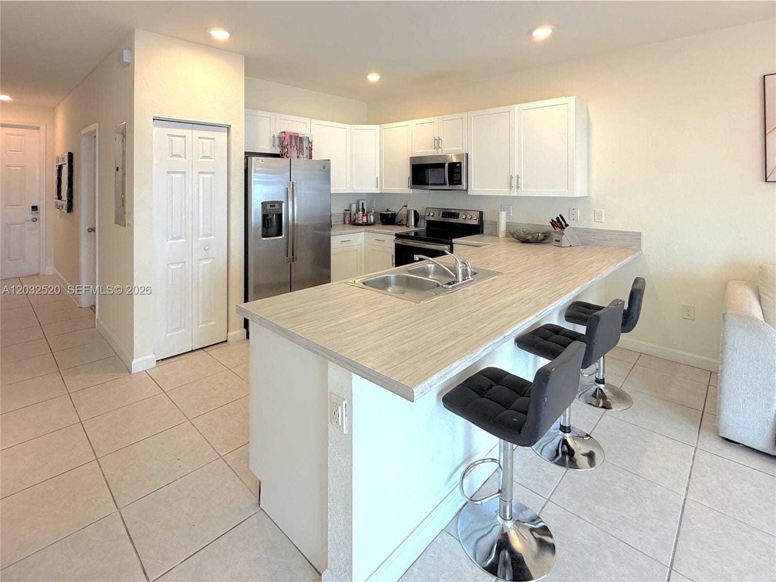 10606 W 32nd Lane, Hialeah, FL 33018 photo 4
