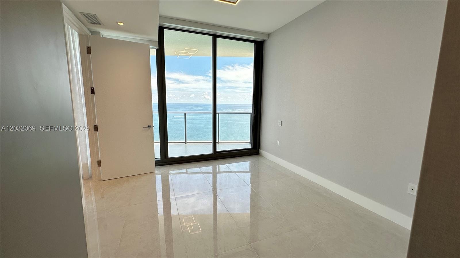 15701 Collins Avenue 3804 — photo 9