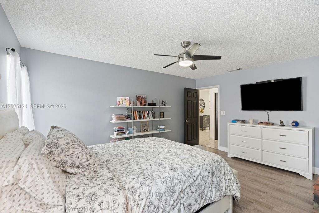 19080 NW 77th Court, Hialeah, FL 33015 photo 20
