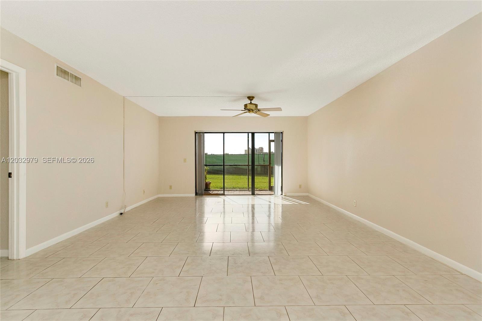 300 Racquet Club Road 104, Weston, FL 33326, Weston