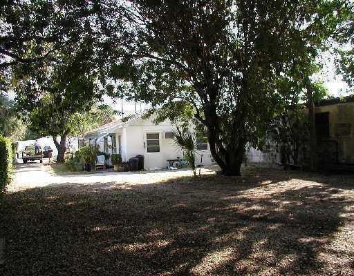 115 E Lantana Road, Lantana, FL 33462