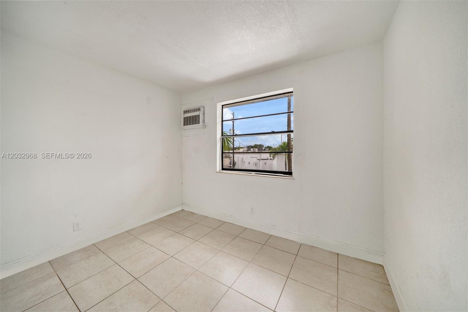4081 N Dixie Highway 27 — photo 10