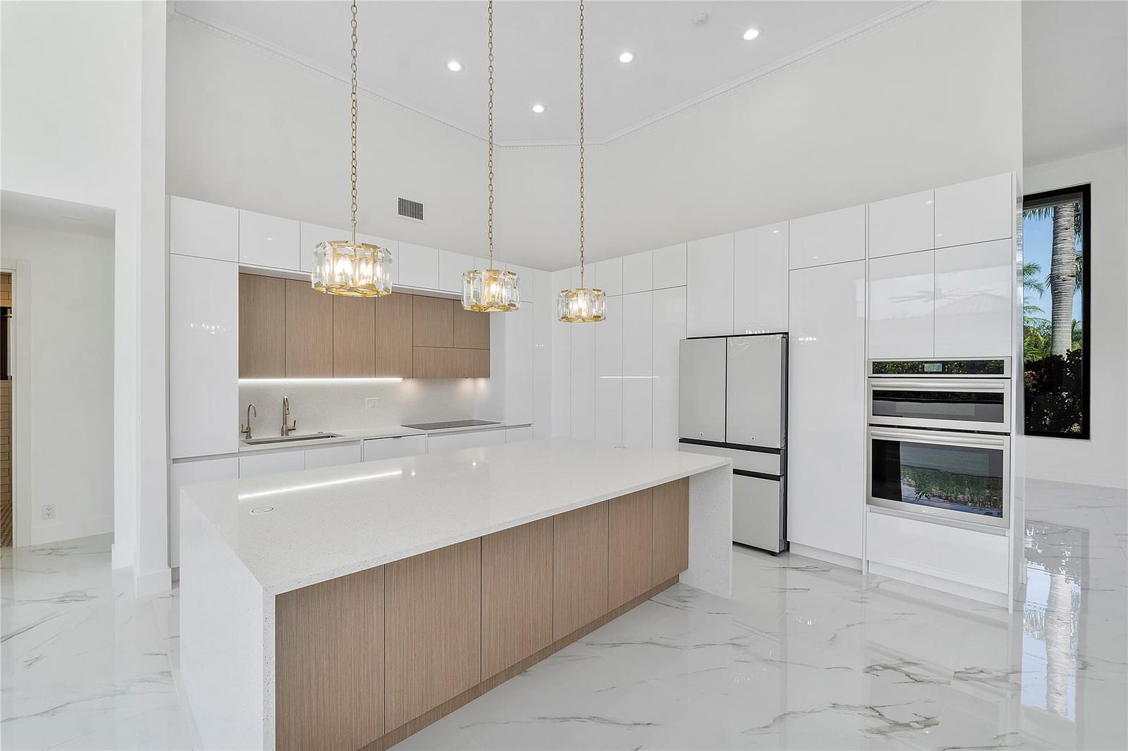 410 Sabal Way — photo 3