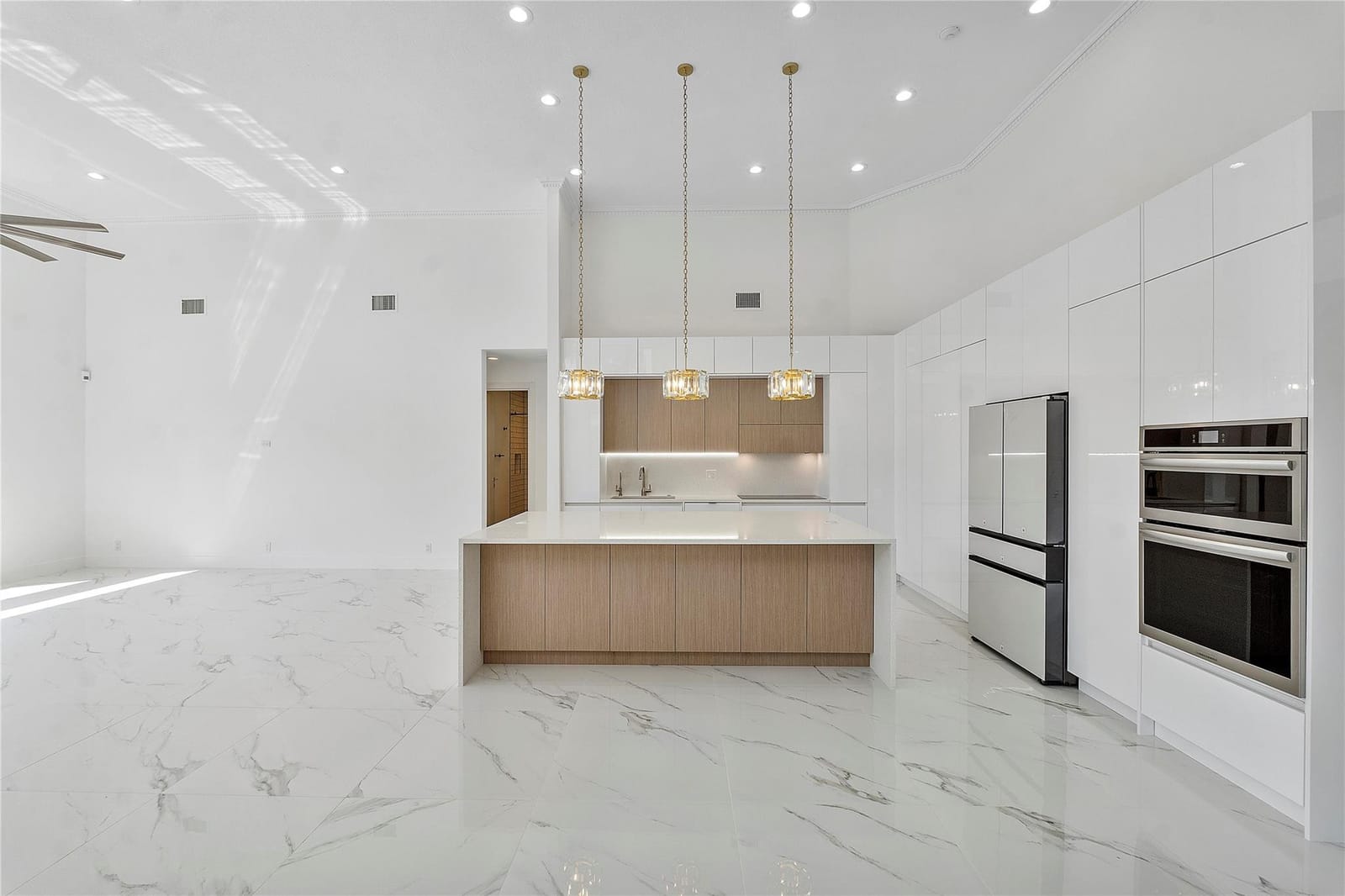 410 Sabal Way — photo 4