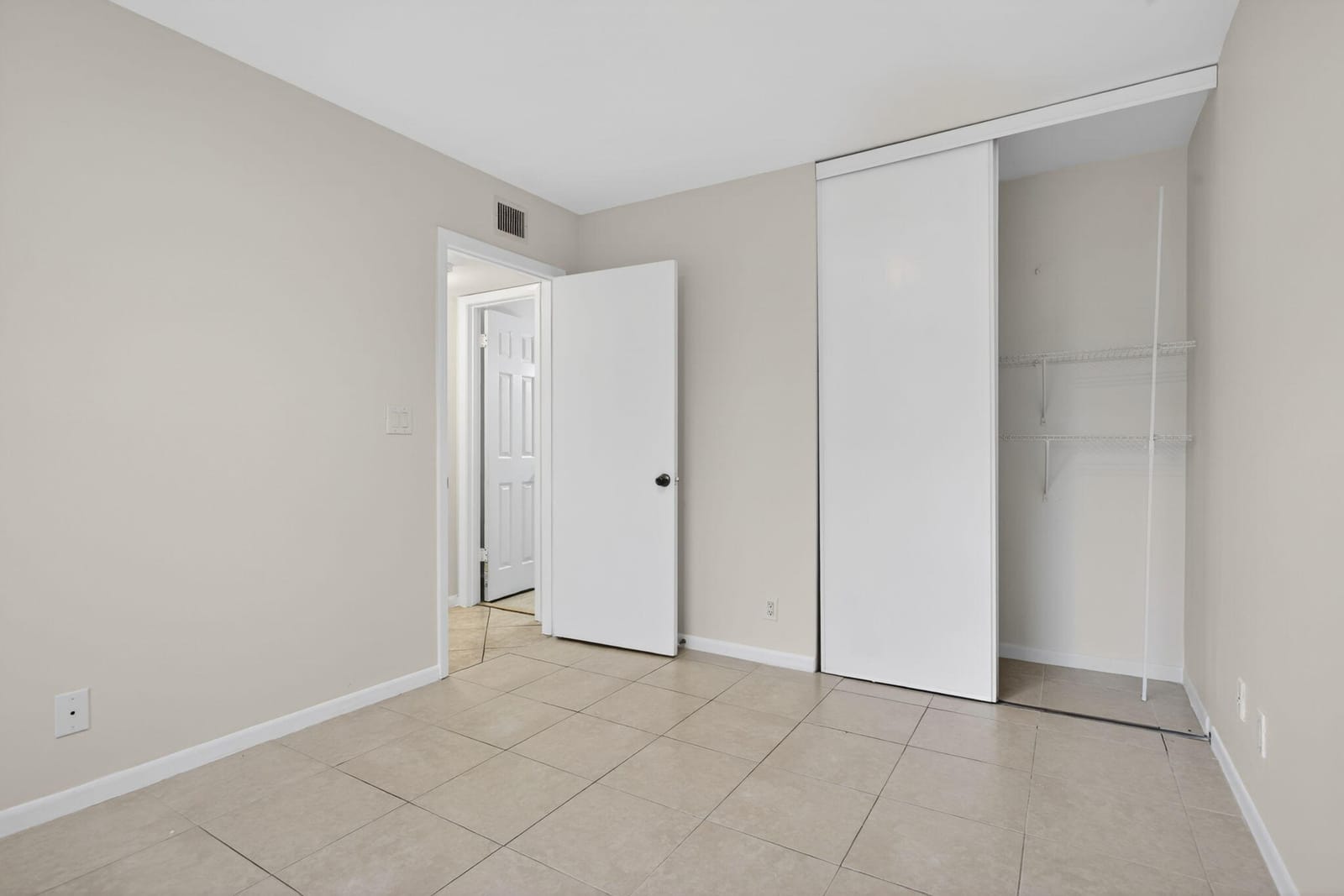 4251 Carambola Circle S — photo 11