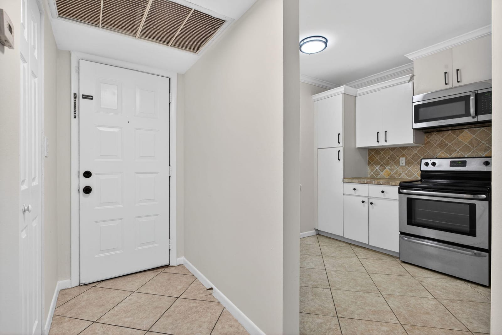 4251 Carambola Circle S — photo 3
