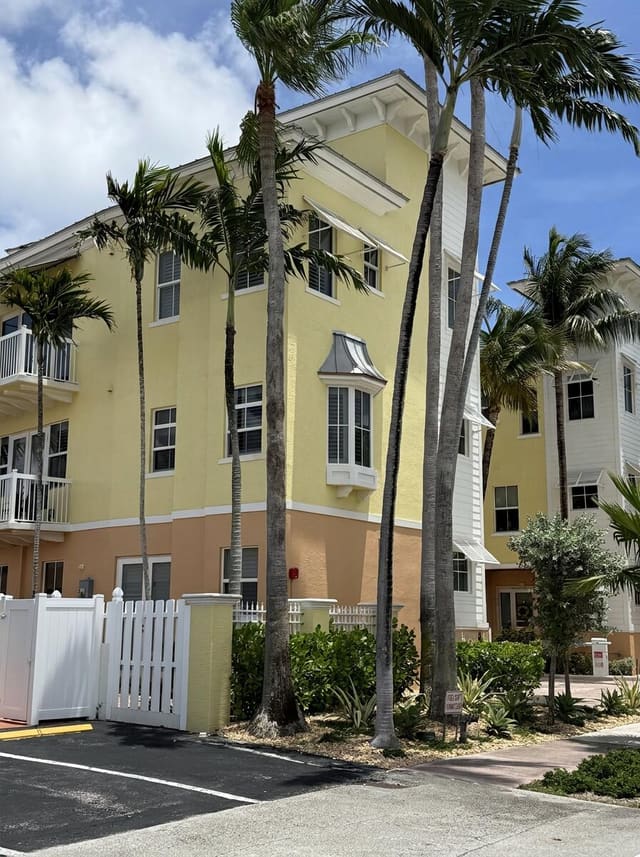 4332 Seagrape Drive 4, Lauderdale-By-The-Sea, FL 33308