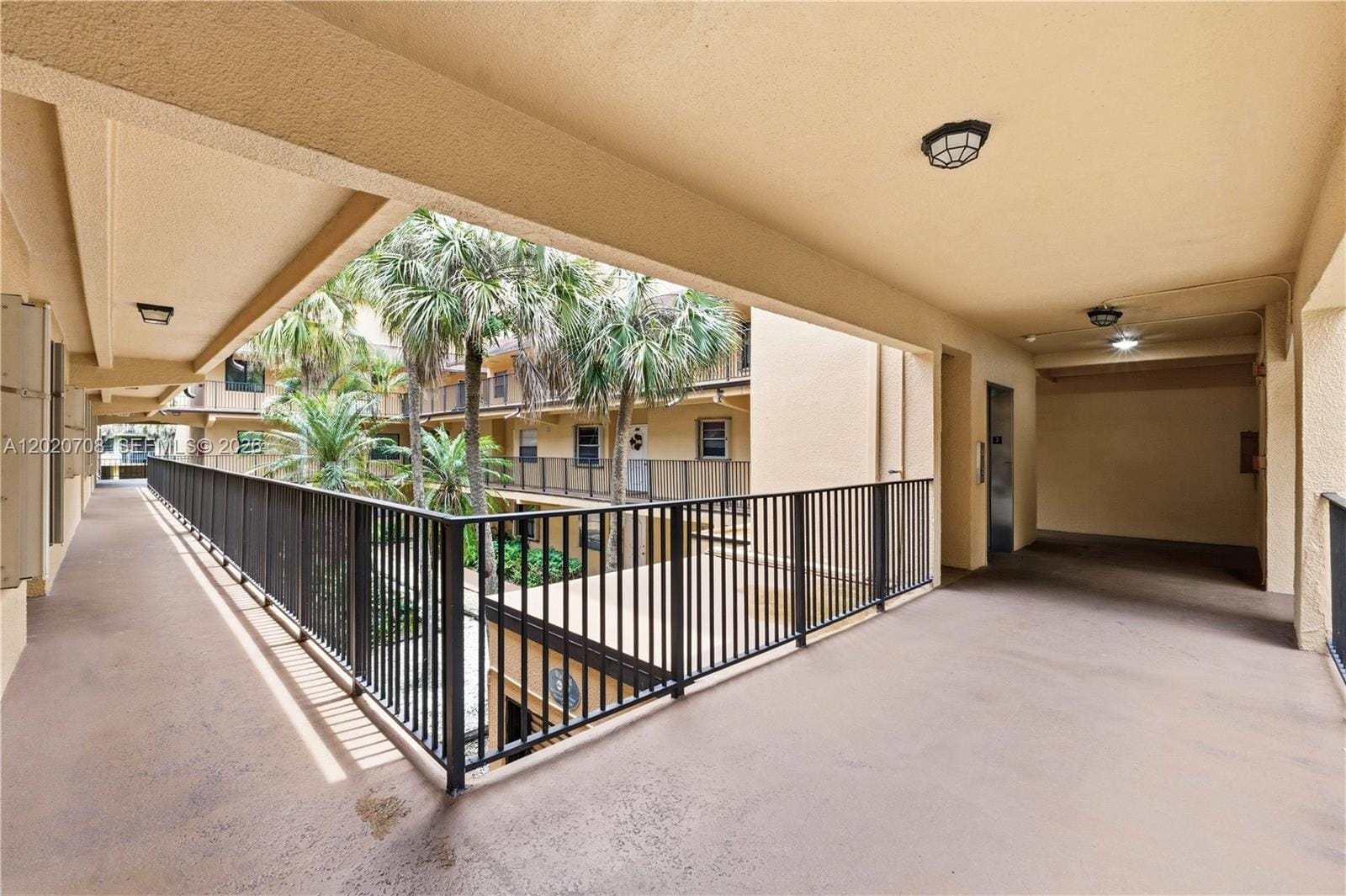 430 Commodore Drive 213 — photo 4