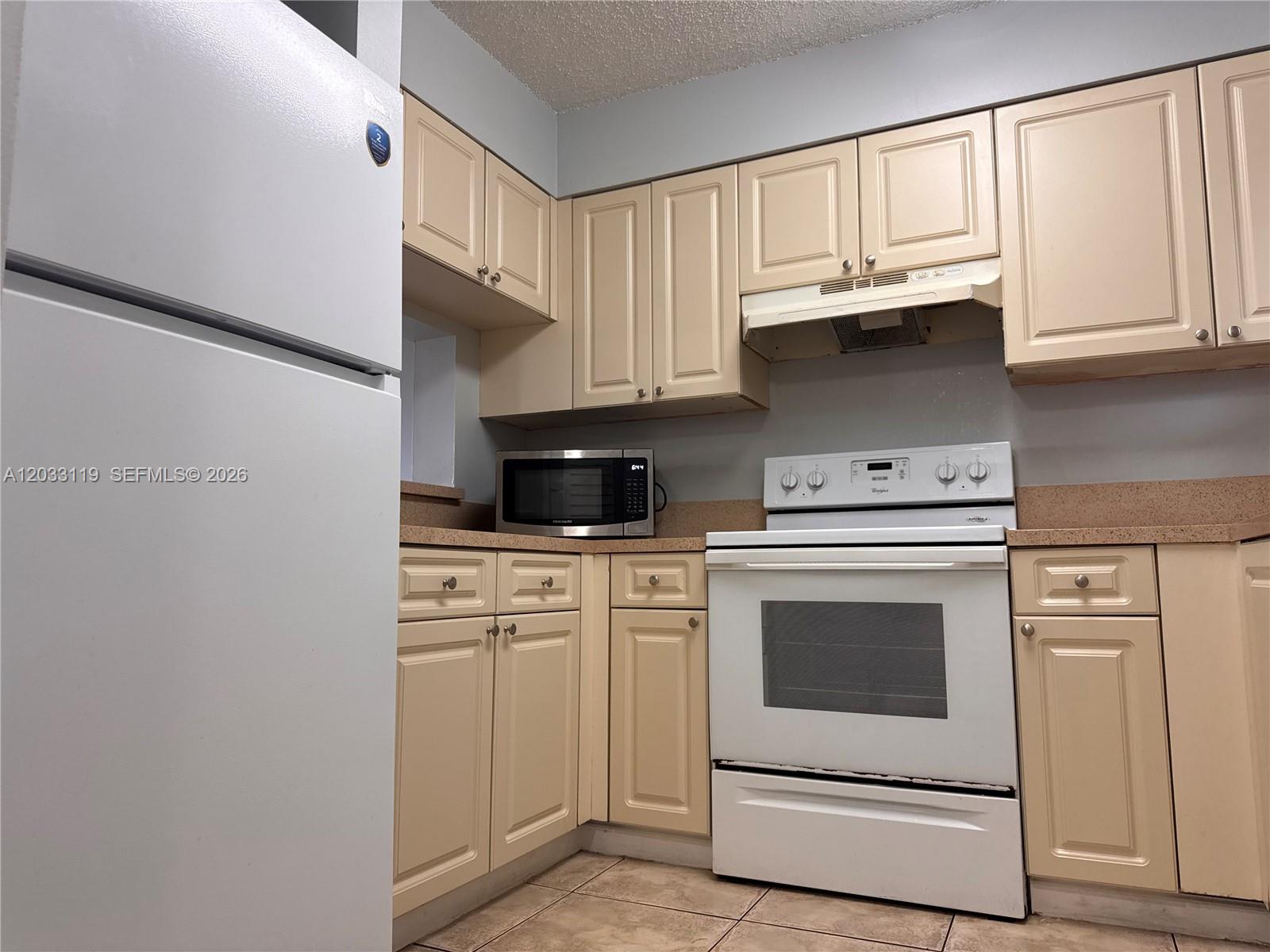 14931 SW 82nd Lane 18403, Miami, FL 33193, Miami