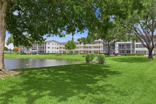 32 Fanshaw A 32, Boca Raton, FL 33434