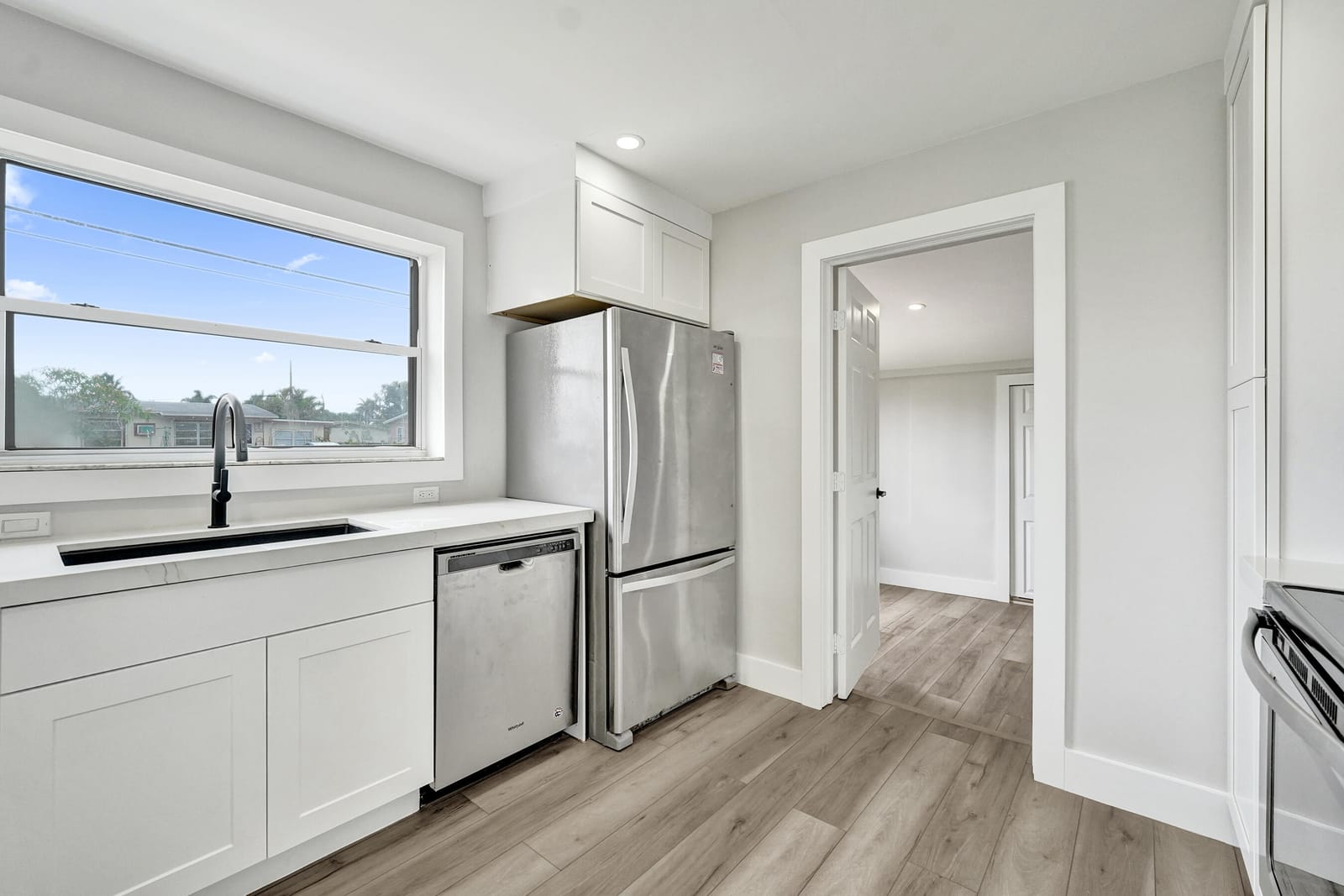 5601 SW 36th Court — photo 11