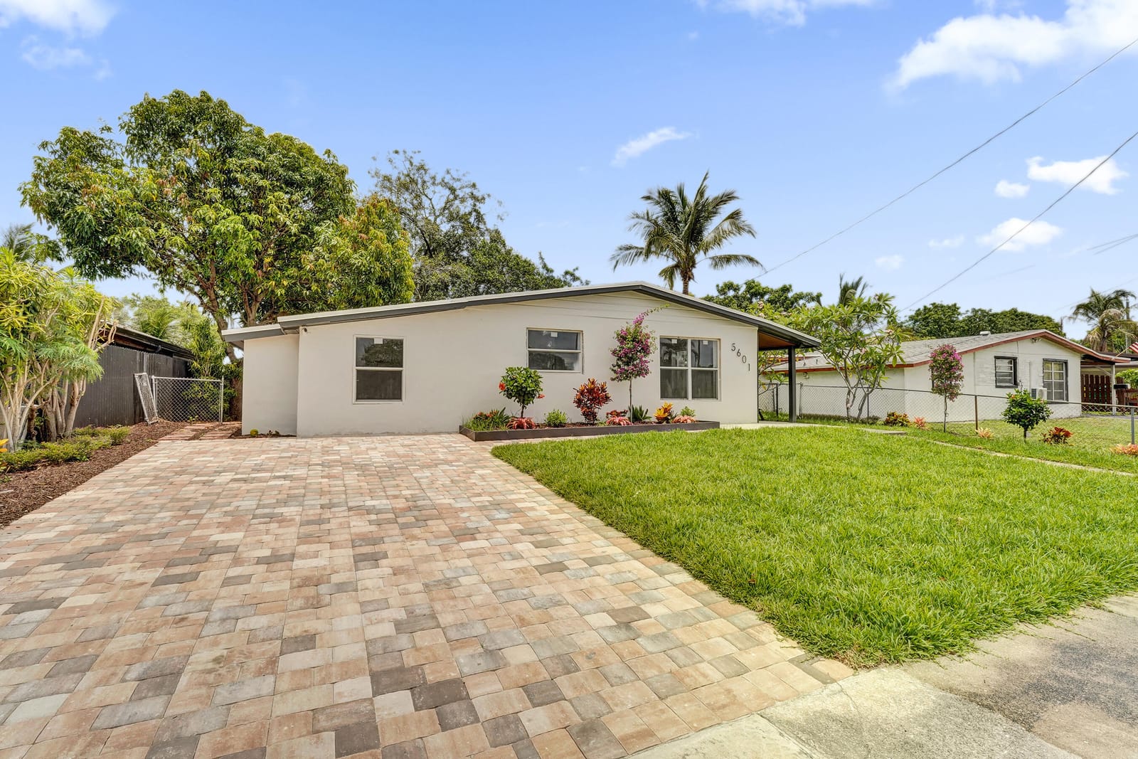 5601 SW 36th Court — photo 3