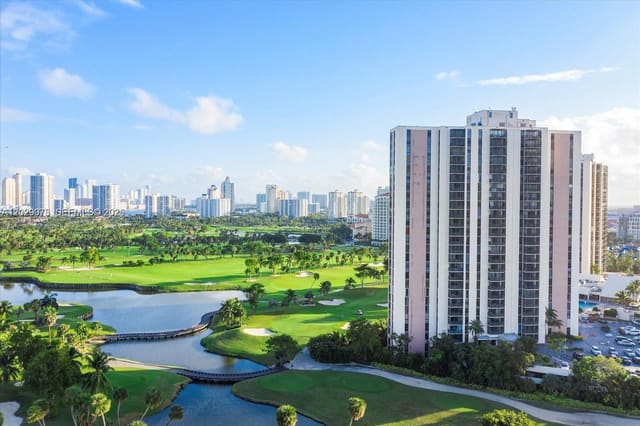 20379 W Country Club Drive 1433, Aventura, FL 33180