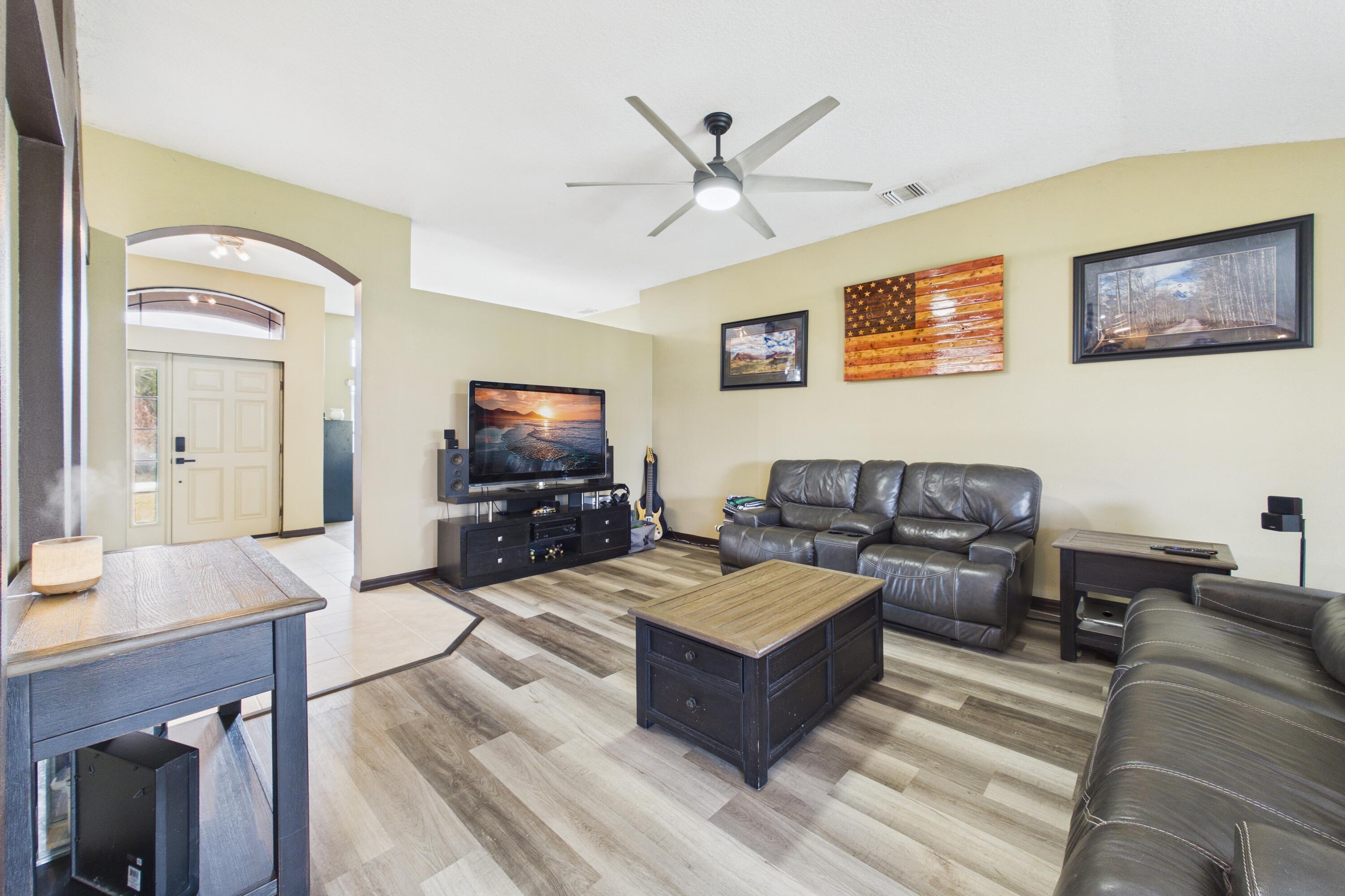 567 Mimosa Street SW — photo 6