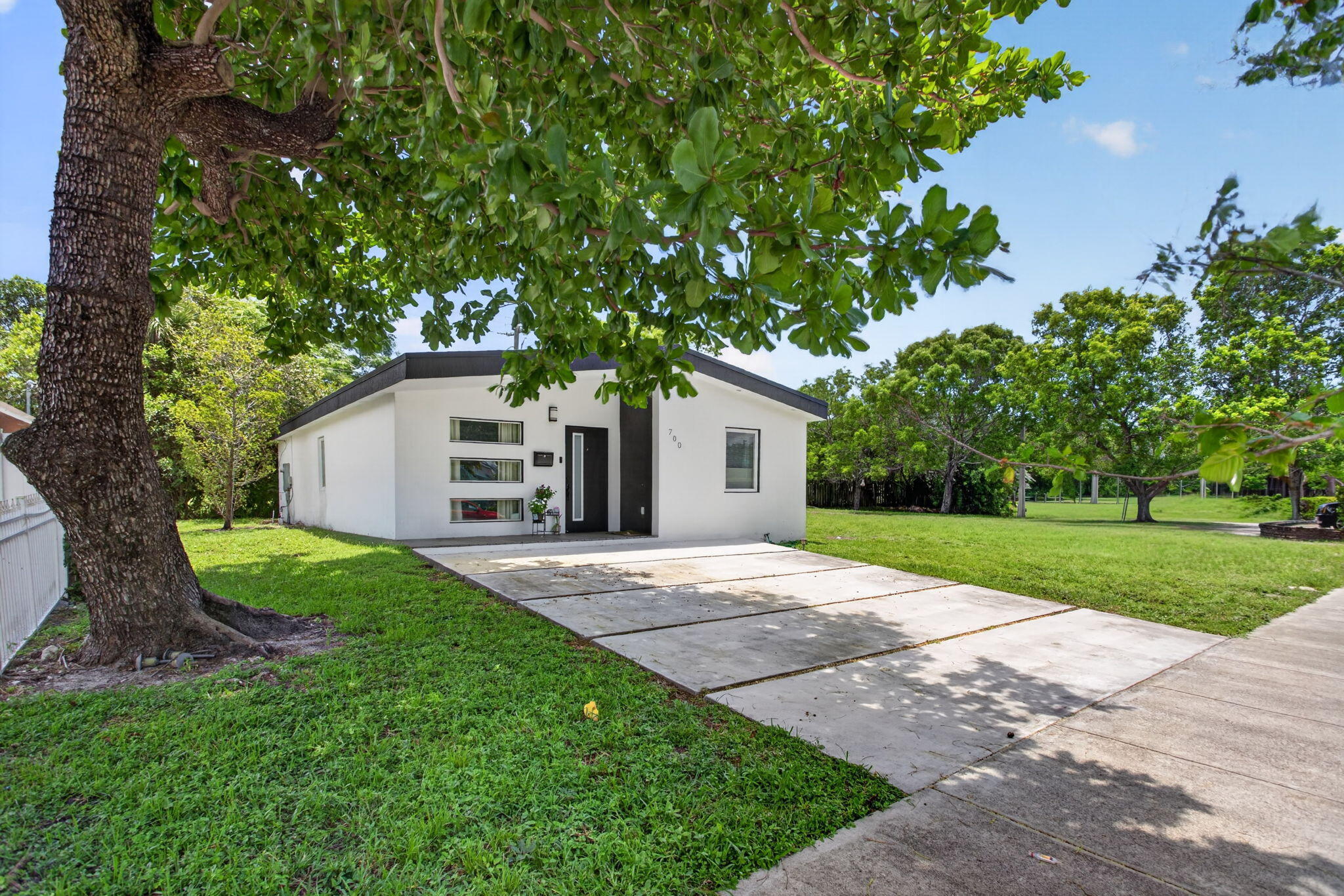 700 NW 17th Terrace, Pompano Beach, FL 33069, Pompano Beach