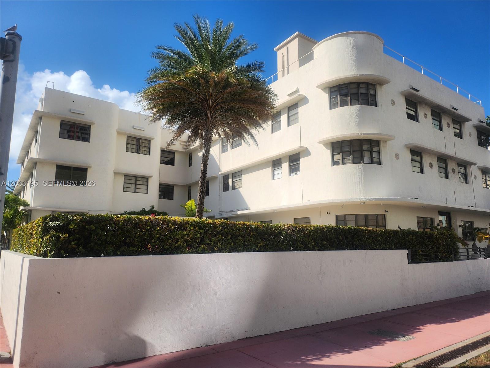 2700 Collins Avenue 302, Miami Beach, FL 33140, Miami Beach