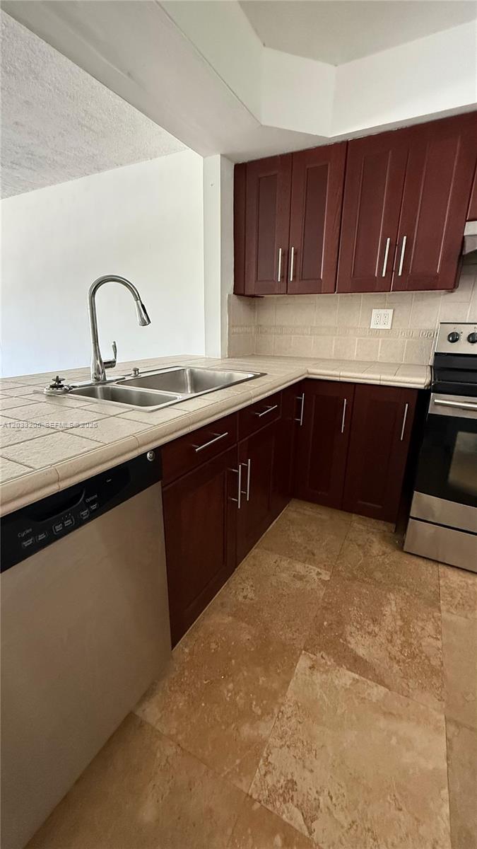 1400 NE 191st Street 310, Miami, FL 33179, Miami