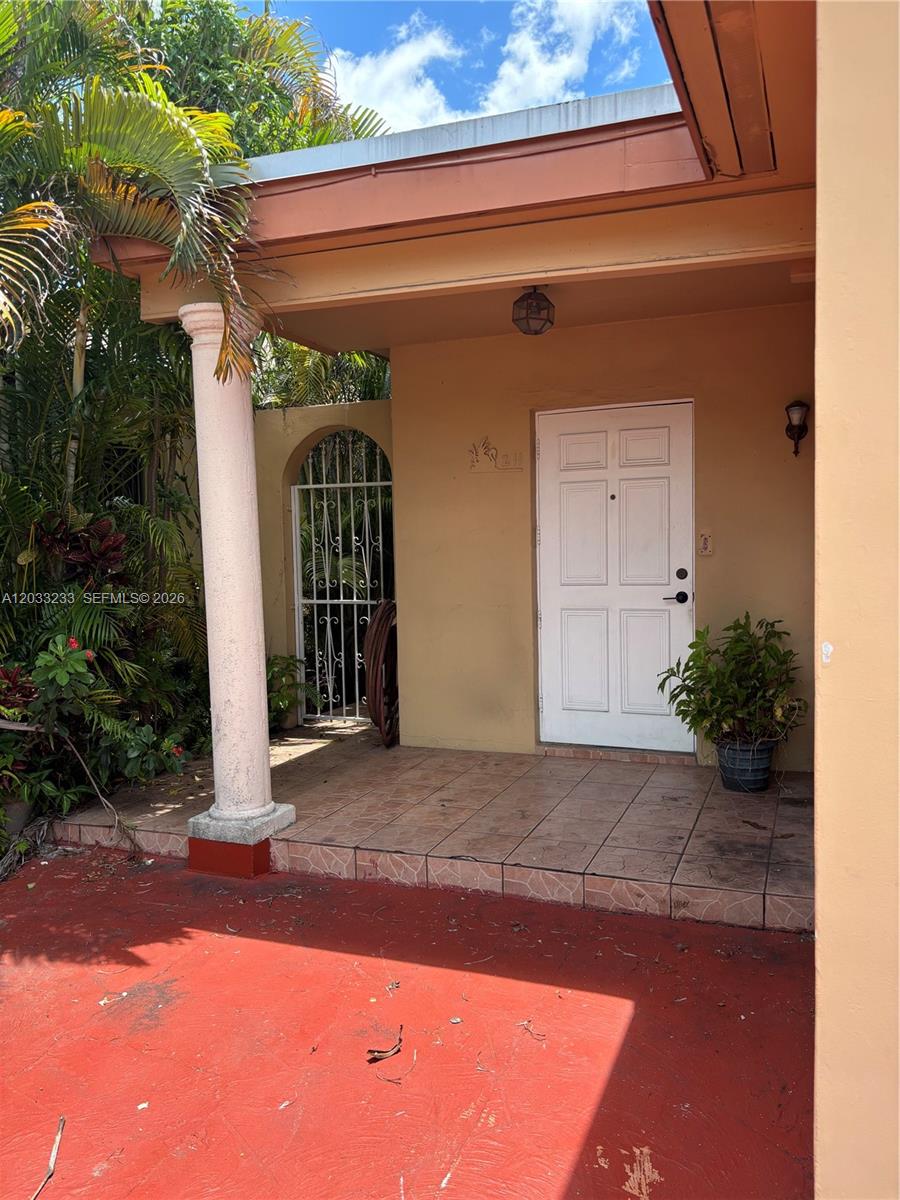 211 NW 60th Avenue, Miami, FL 33126, Miami