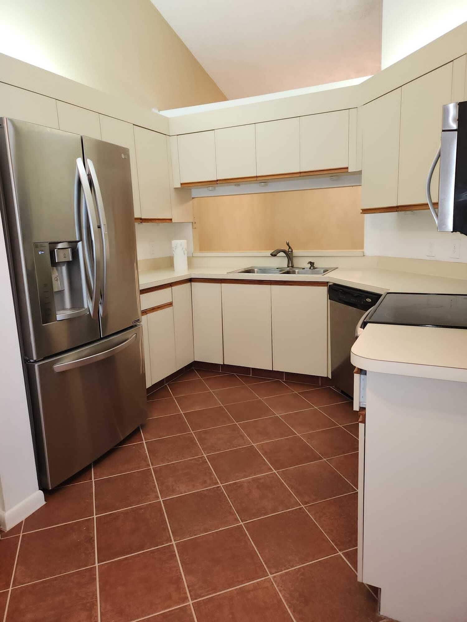 6531 SE Federal Highway F211 — photo 3